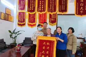 感谢家人—梅姐的鼓励与支持，你的认可就是我们前进的动力